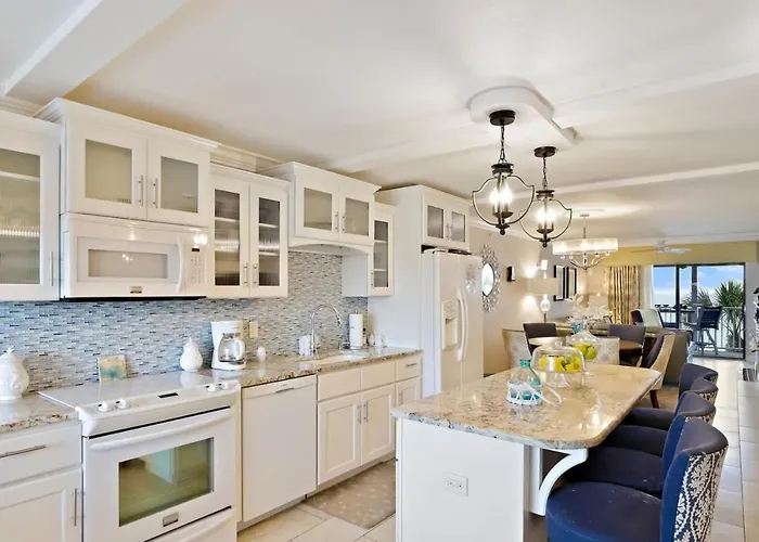 Castle 507 2bd 2ba Beachfront Oasis *