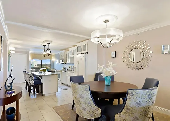 Castle 507 2bd 2ba Beachfront Oasis Holiday home